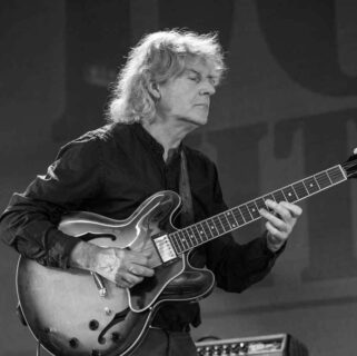 Tommy pixel Black and White