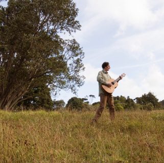 Dave Flynn field wide shot web res