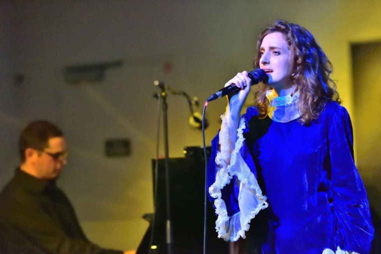 Sue rynhart live by cyrille clement